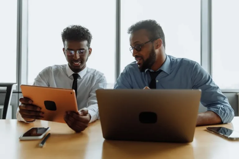 How truecrawns.com fits into the wider web development conversation