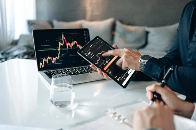 Real-time Analytics Platforms: Complete Guide, Features, Uses, and Alternatives