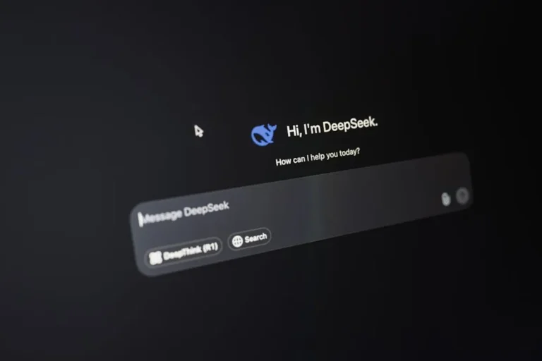 redeepseek.com search intent breakdown for digital teams